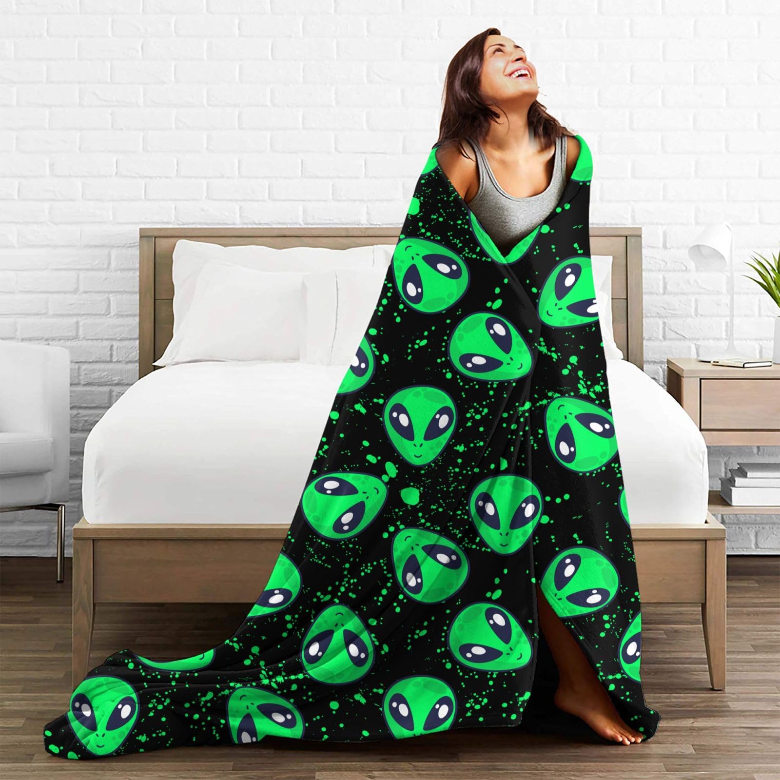 Amazon.com: Alien Throw Blanket Soft Cozy Plush Warm Fleece